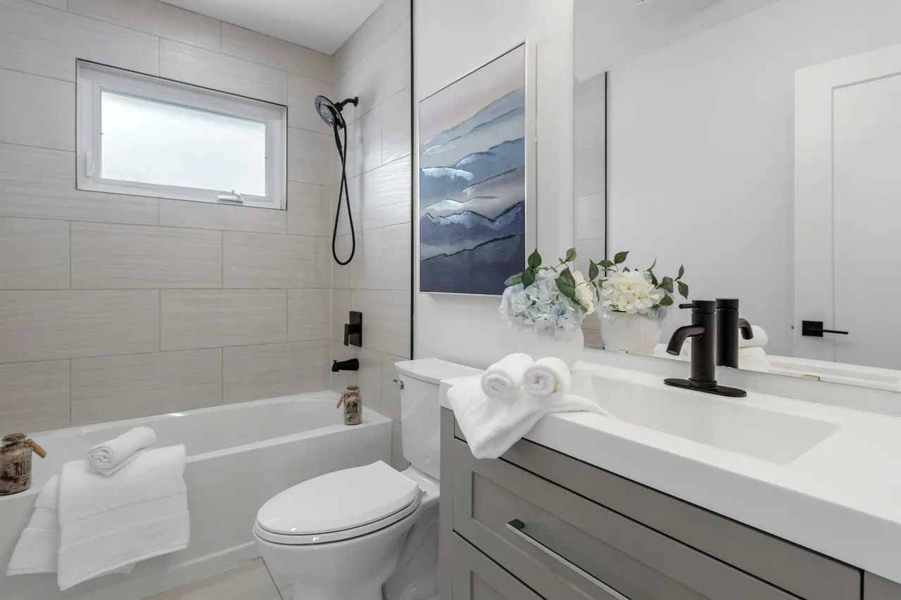 Professional bathroom plumbing services in Columbus, Ohio - Rose Plumbing modern bathroom renovation